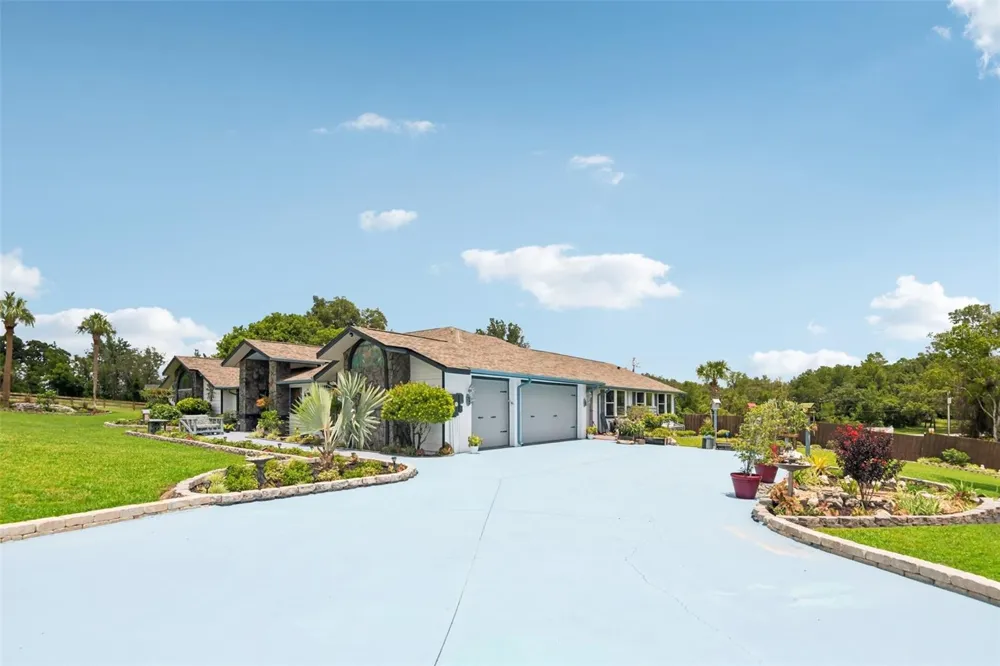 5318 SANDRA DRIVE Weeki Wachee, FL 34607