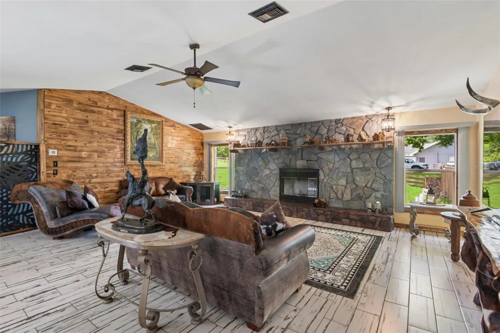 5318 SANDRA DRIVE Weeki Wachee, FL 34607