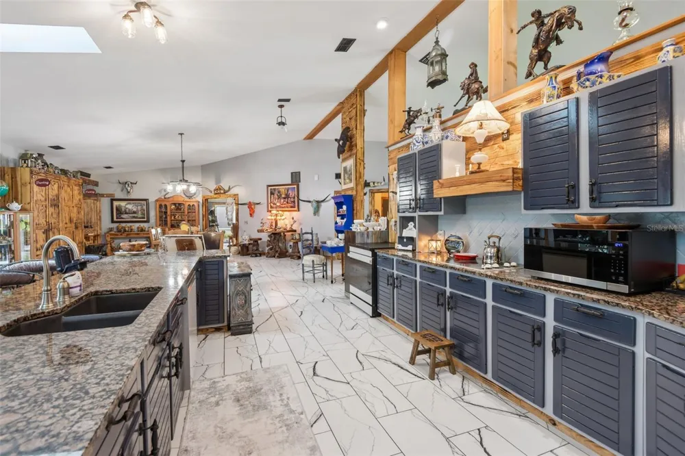 5318 SANDRA DRIVE Weeki Wachee, FL 34607