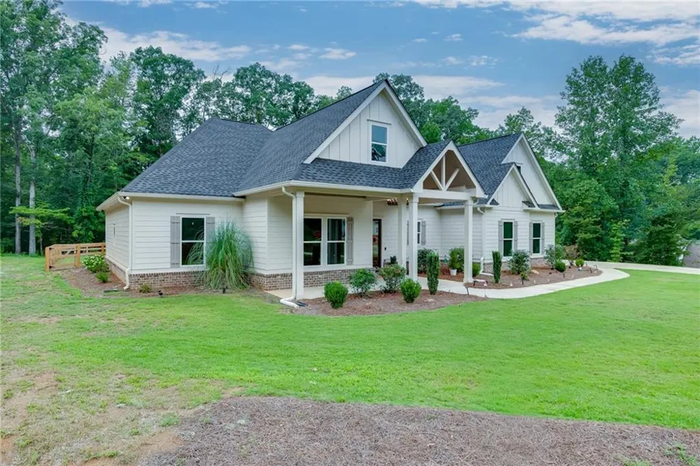 1077 Riverstone Drive Social Circle, GA 30025
