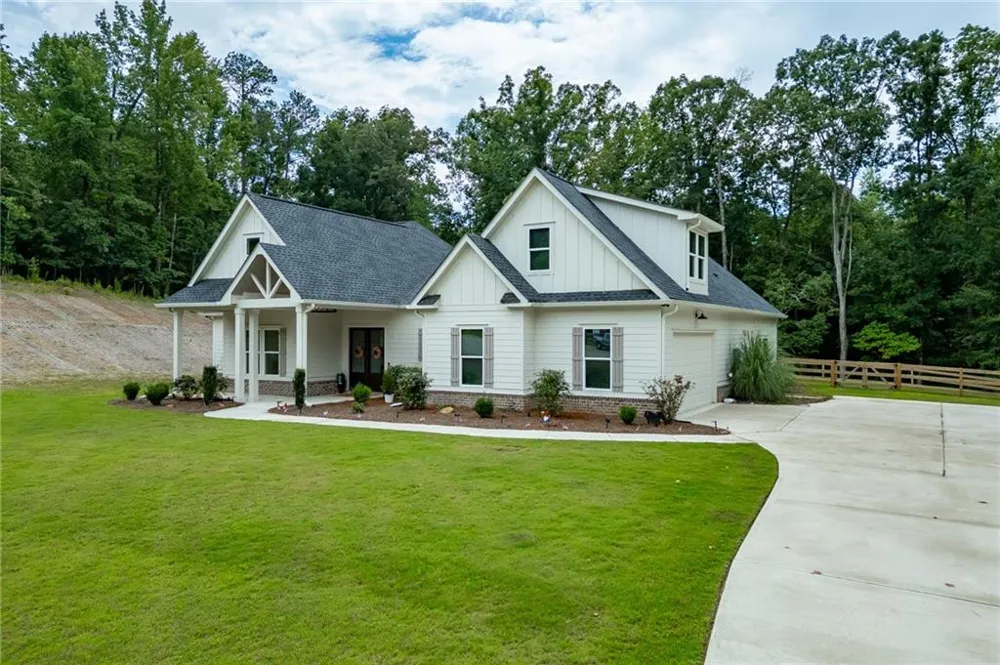 1077 Riverstone Drive Social Circle, GA 30025
