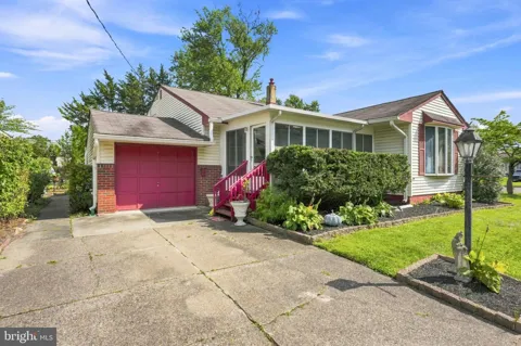 713 W LINCOLN AVENUE