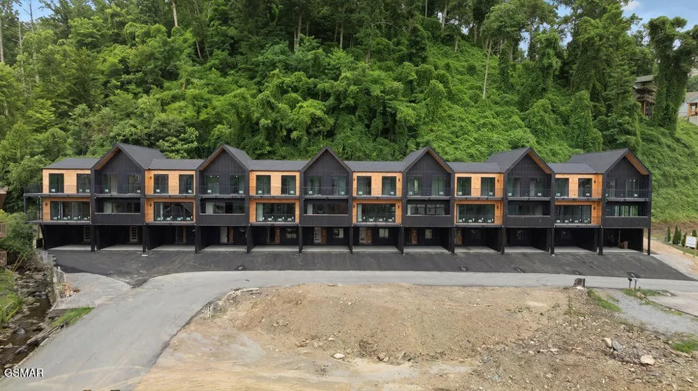 215 Circle Drive #6 Gatlinburg, TN 37738