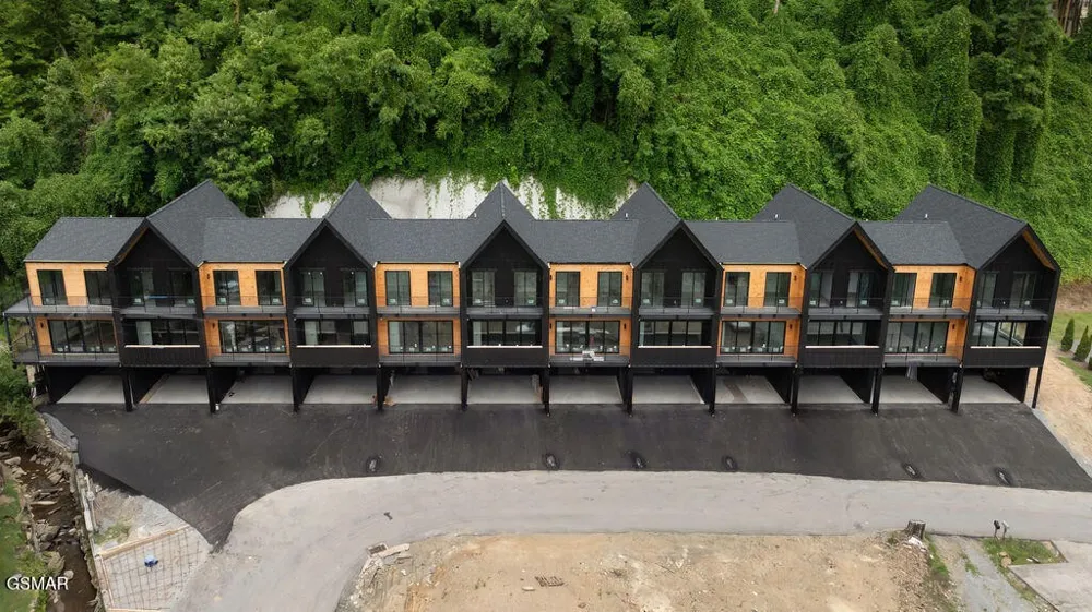 215 Circle Drive #6 Gatlinburg, TN 37738