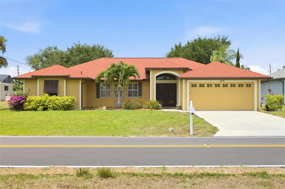 894 BOUNDARY BOULEVARD Rotonda West, FL 33947