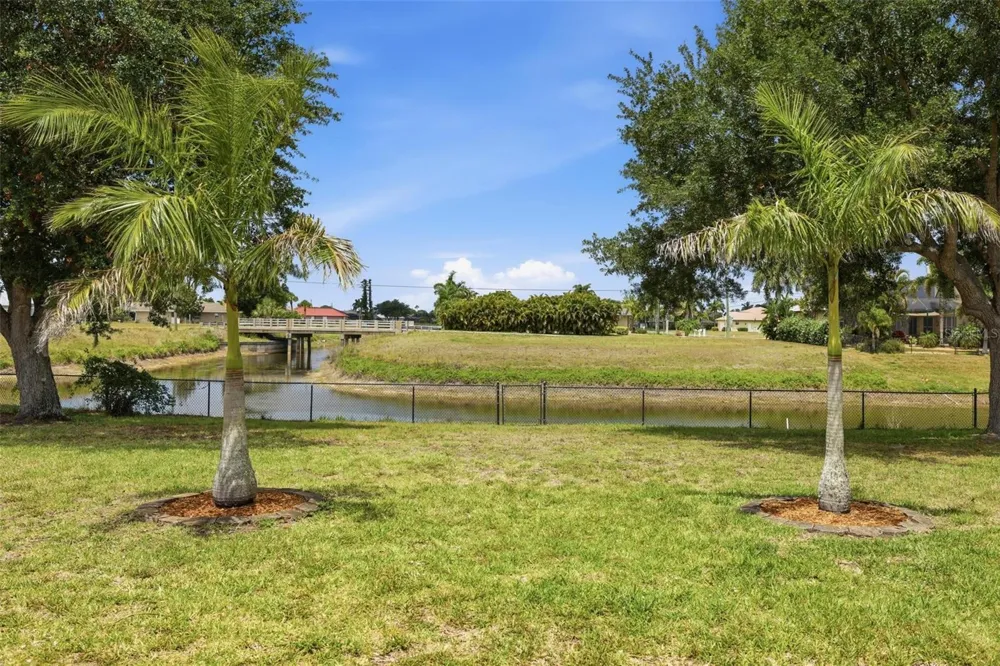894 BOUNDARY BOULEVARD Rotonda West, FL 33947