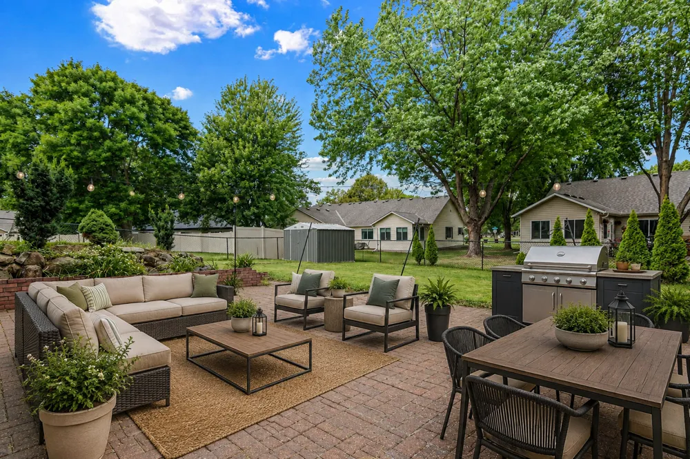 3749 Goodwin Court Oakdale, MN 55128