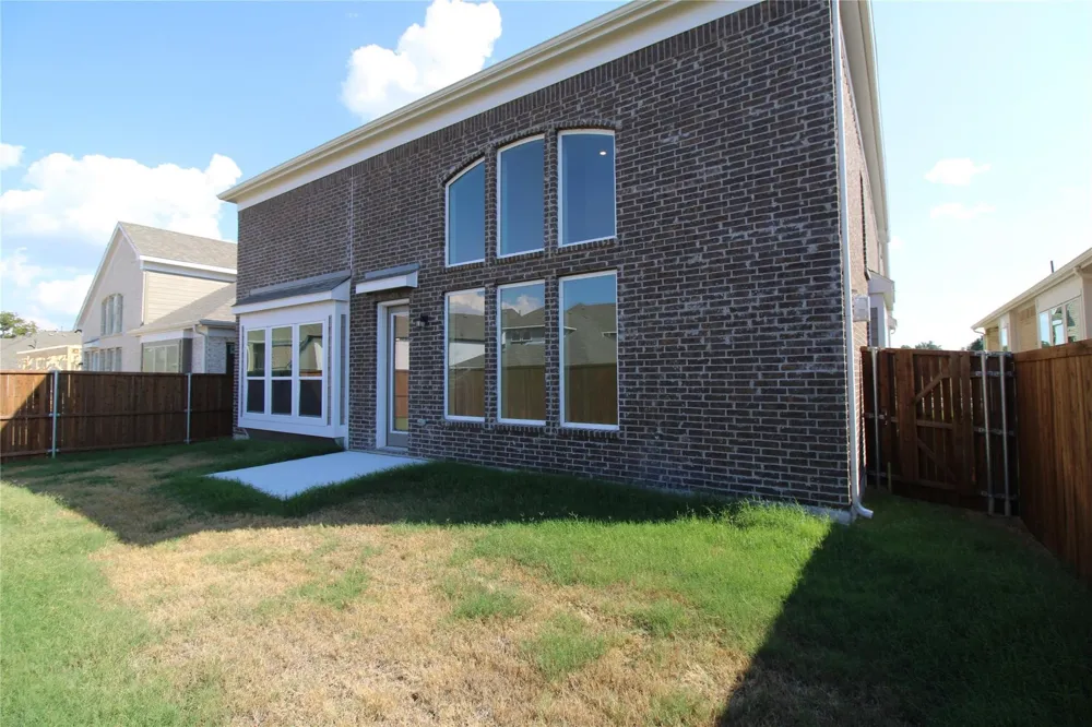 8407 Cornerstone Drive Rowlett, TX 75088