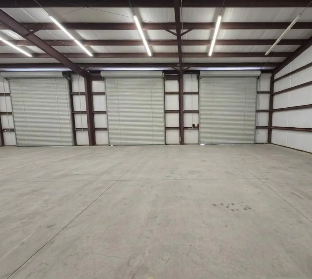 1955 County Road 2281 Cleveland, TX 77327