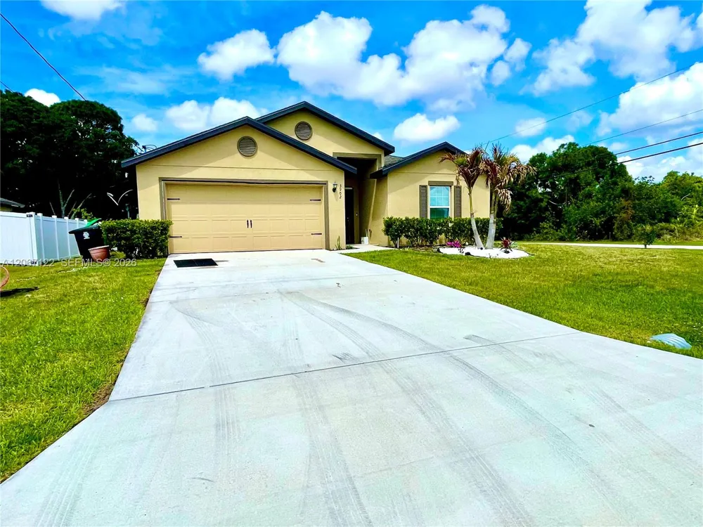 3902 SW Brunswick St #3902 Saint Lucie West, FL 34953