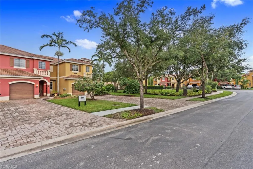10230 Tin Maple Drive #141 Estero, FL 33928