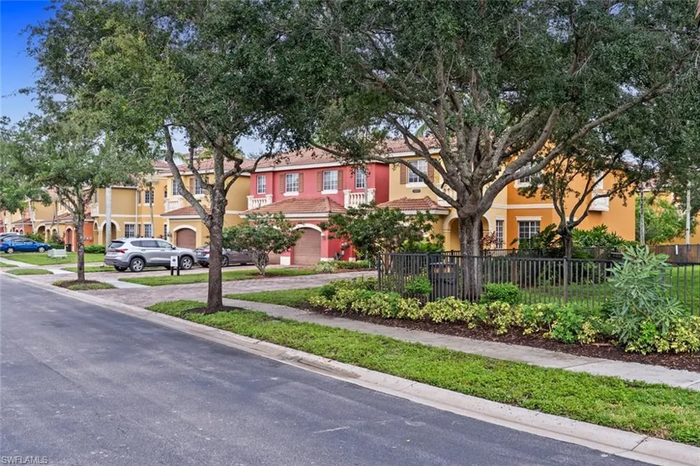 10230 Tin Maple Drive #141 Estero, FL 33928