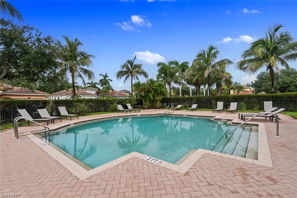 10230 Tin Maple Drive #141 Estero, FL 33928