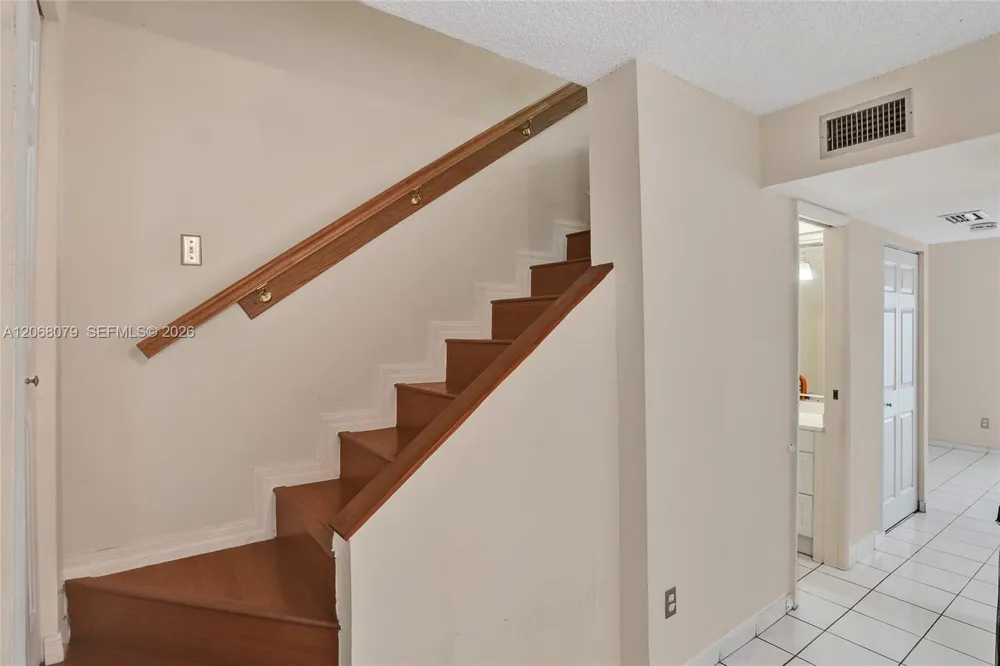 5555 Ludlam Rd #46 South Miami, FL 33155