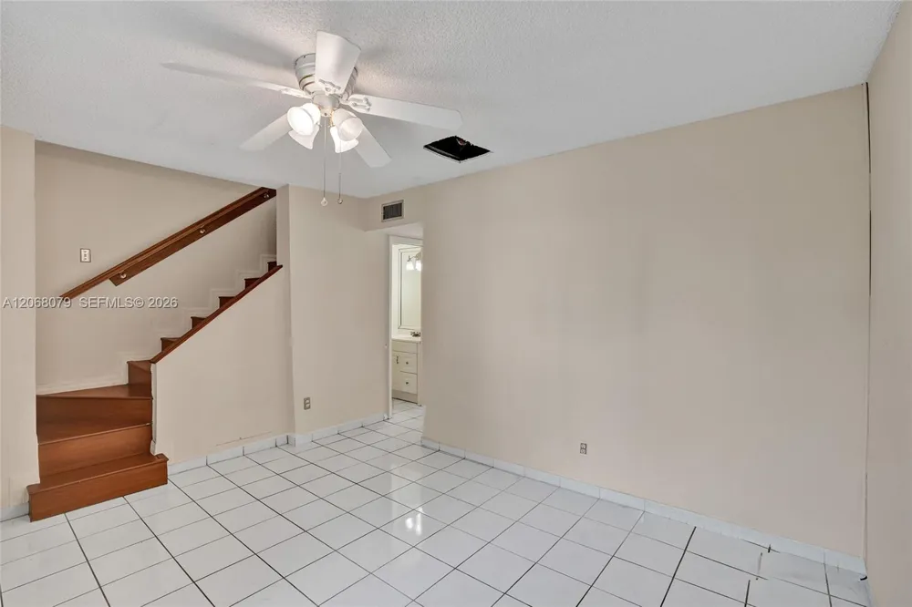5555 Ludlam Rd #46 South Miami, FL 33155