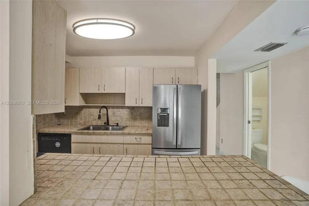 5555 Ludlam Rd #46 South Miami, FL 33155
