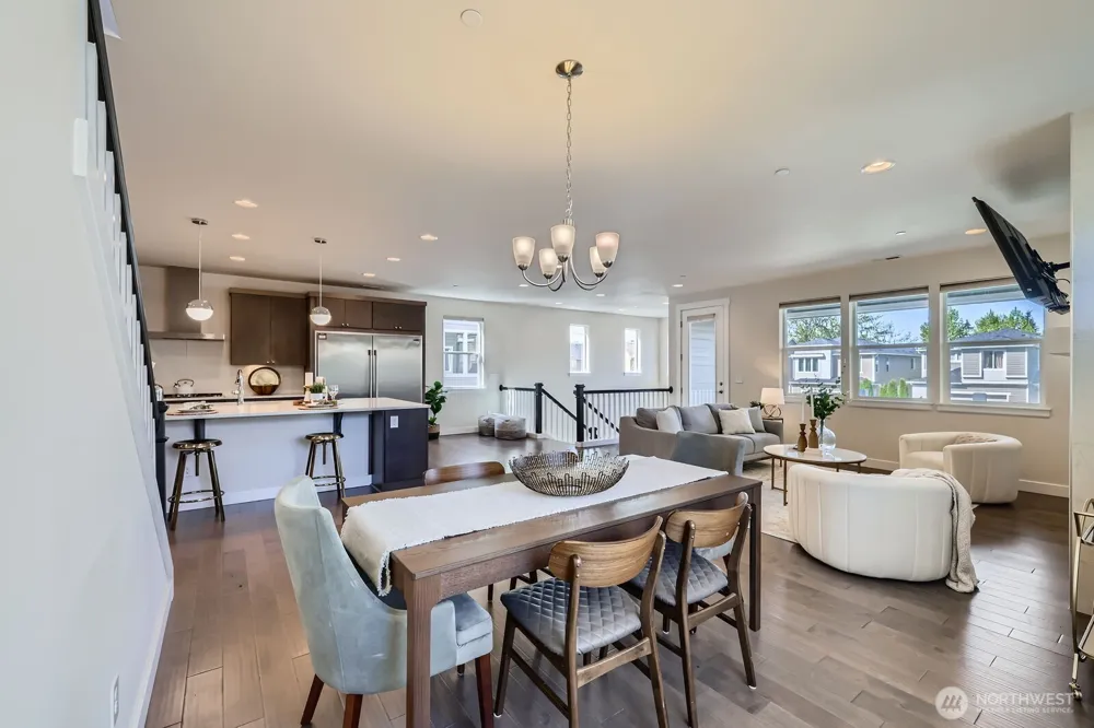 19524 81st Place NE Kenmore, WA 98028