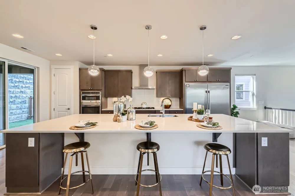 19524 81st Place NE Kenmore, WA 98028