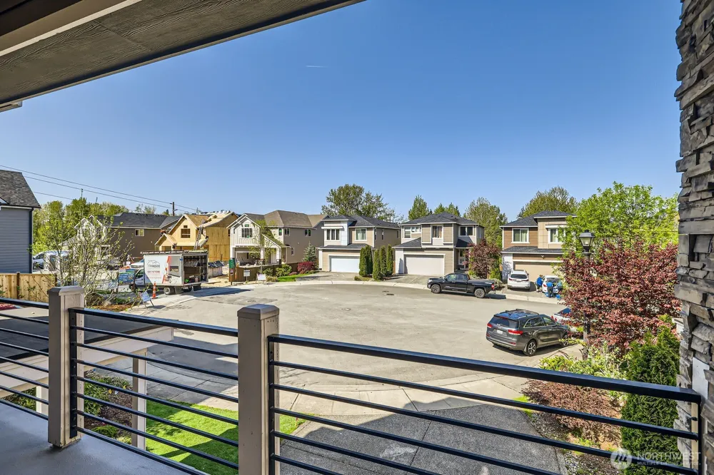 19524 81st Place NE Kenmore, WA 98028