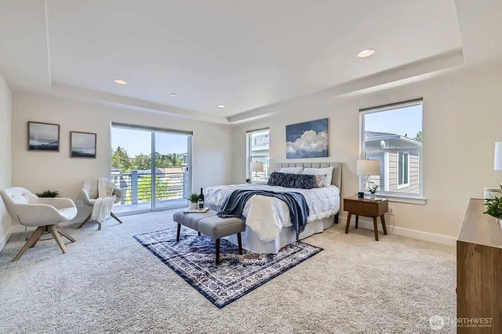 19524 81st Place NE Kenmore, WA 98028