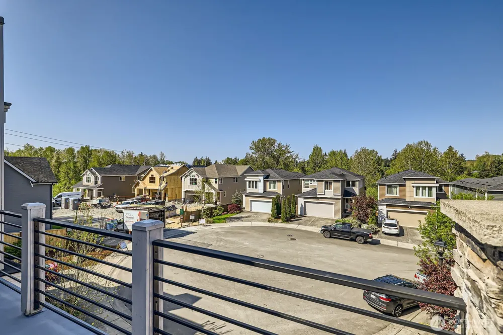 19524 81st Place NE Kenmore, WA 98028