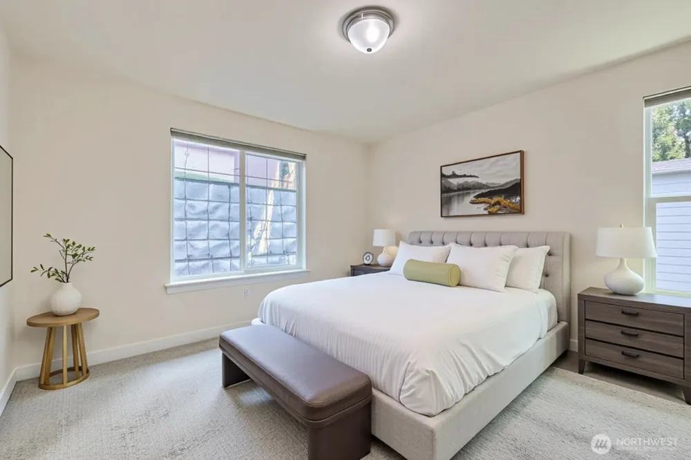 19524 81st Place NE Kenmore, WA 98028