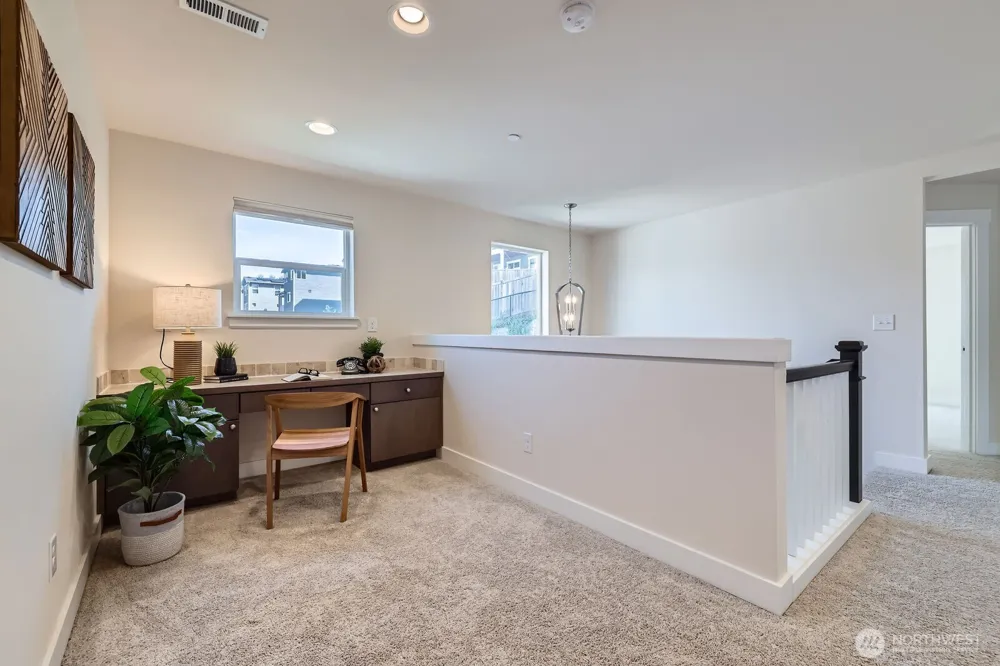 19524 81st Place NE Kenmore, WA 98028