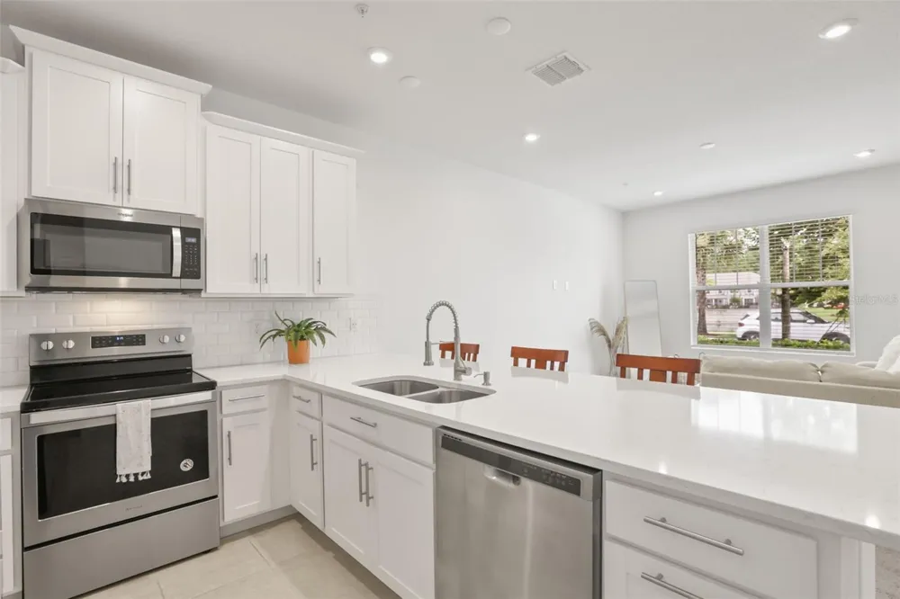 10245 HIGHLINE CREST STREET Orlando, FL 32832