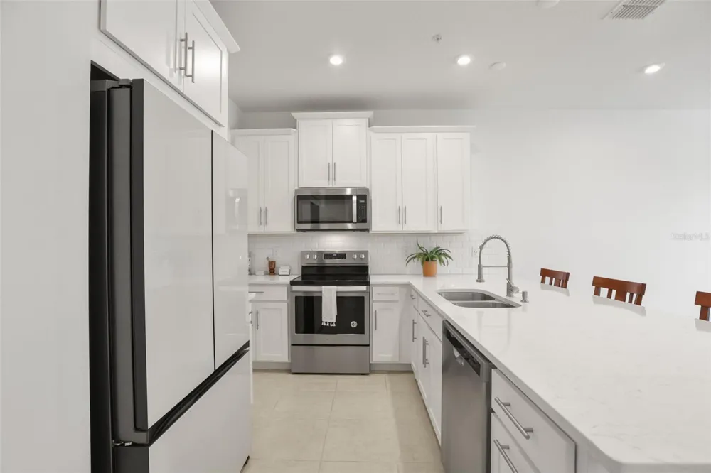 10245 HIGHLINE CREST STREET Orlando, FL 32832