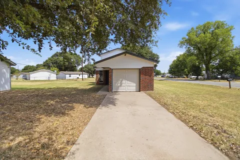 1833 Pelican Drive