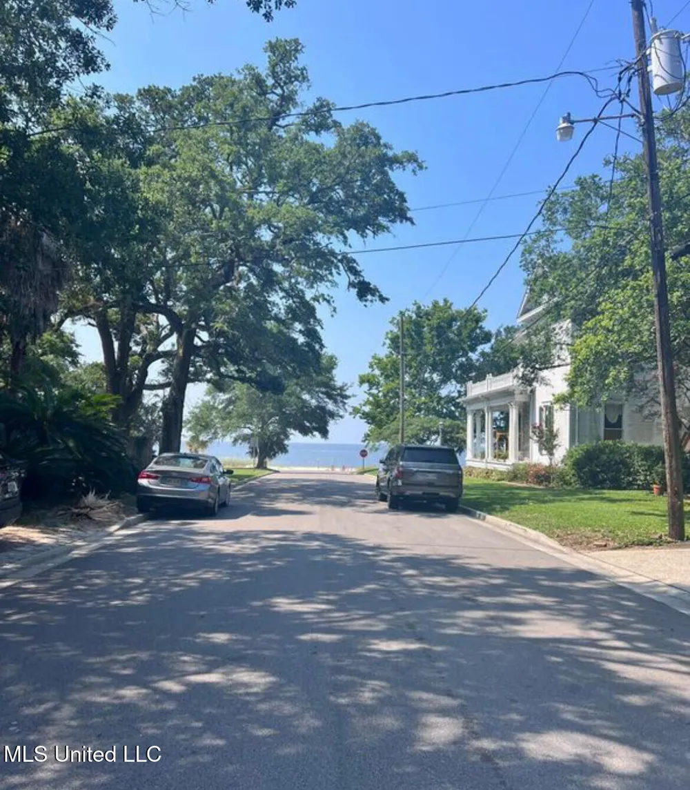 125 St Paul Street Biloxi, MS 39530