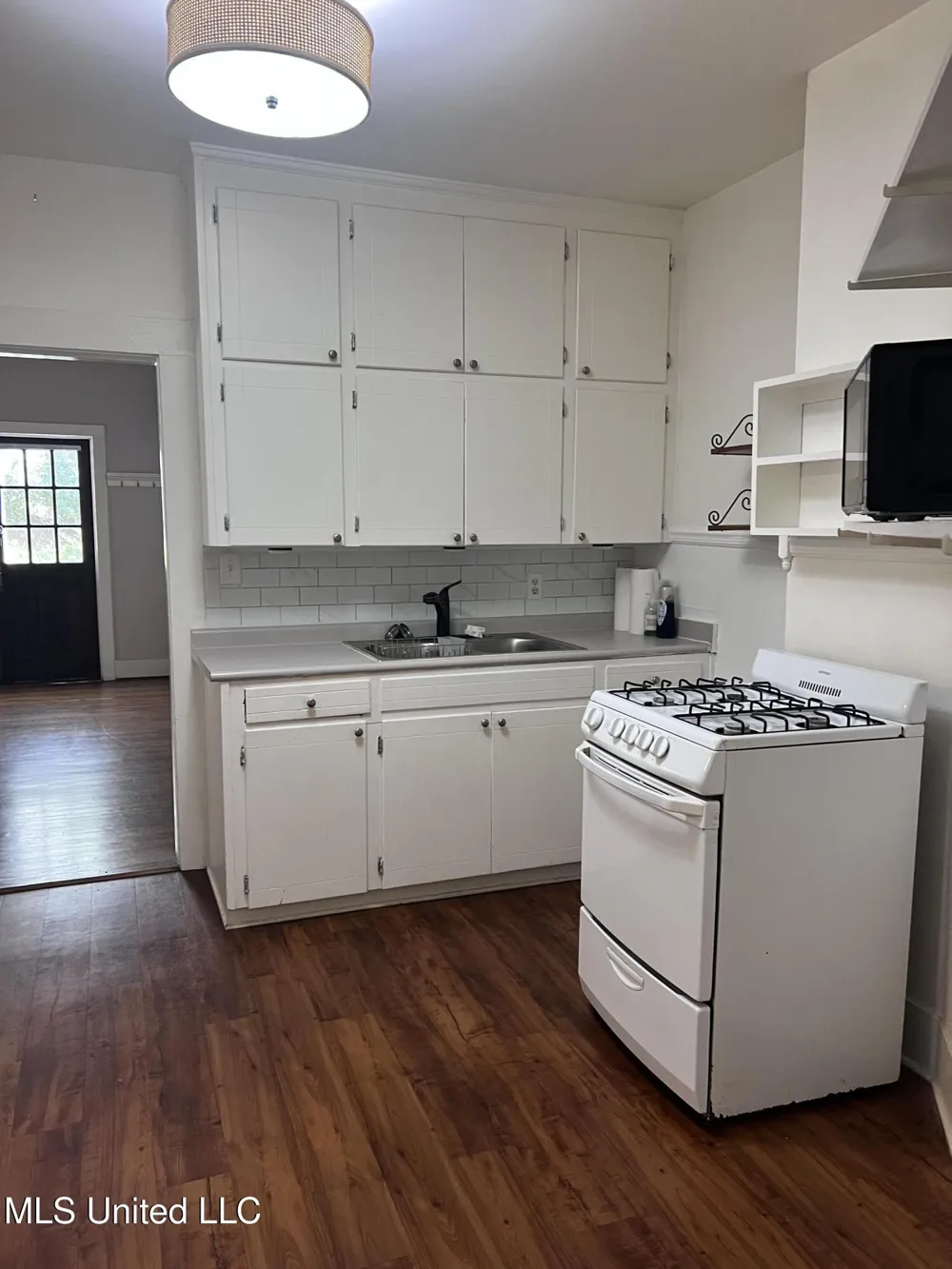 125 St Paul Street Biloxi, MS 39530