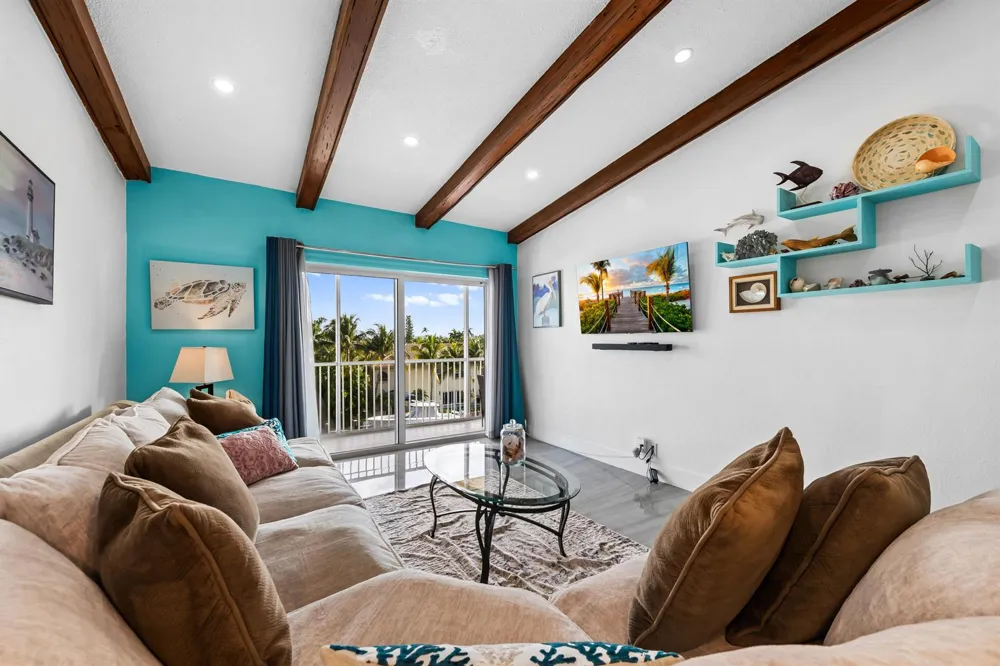 2841 NE 33rd Court #403 Fort Lauderdale, FL 33306