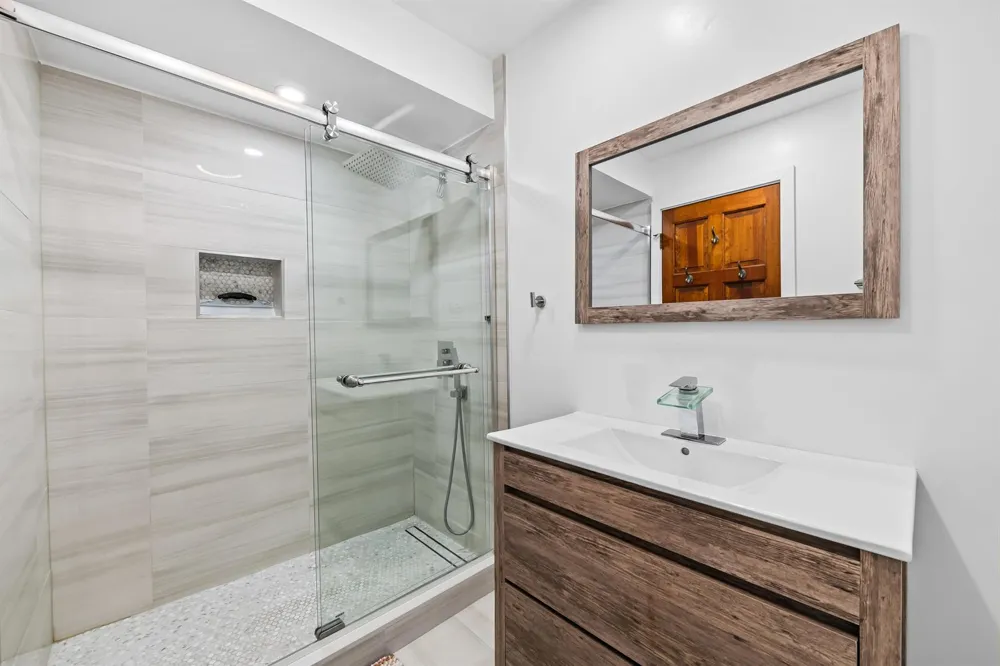 2841 NE 33rd Court #403 Fort Lauderdale, FL 33306