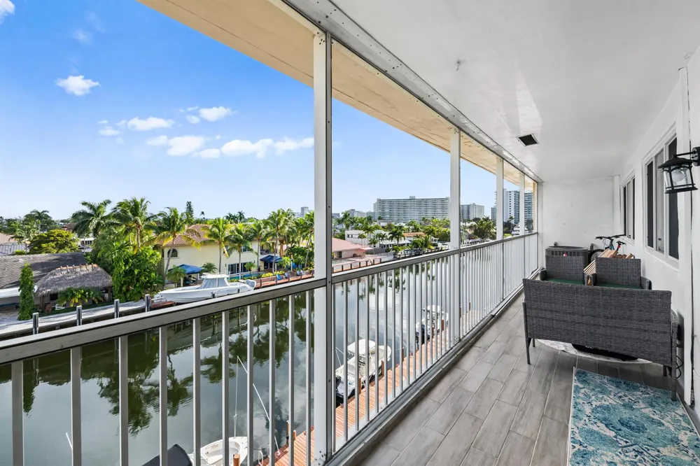 2841 NE 33rd Court #403 Fort Lauderdale, FL 33306
