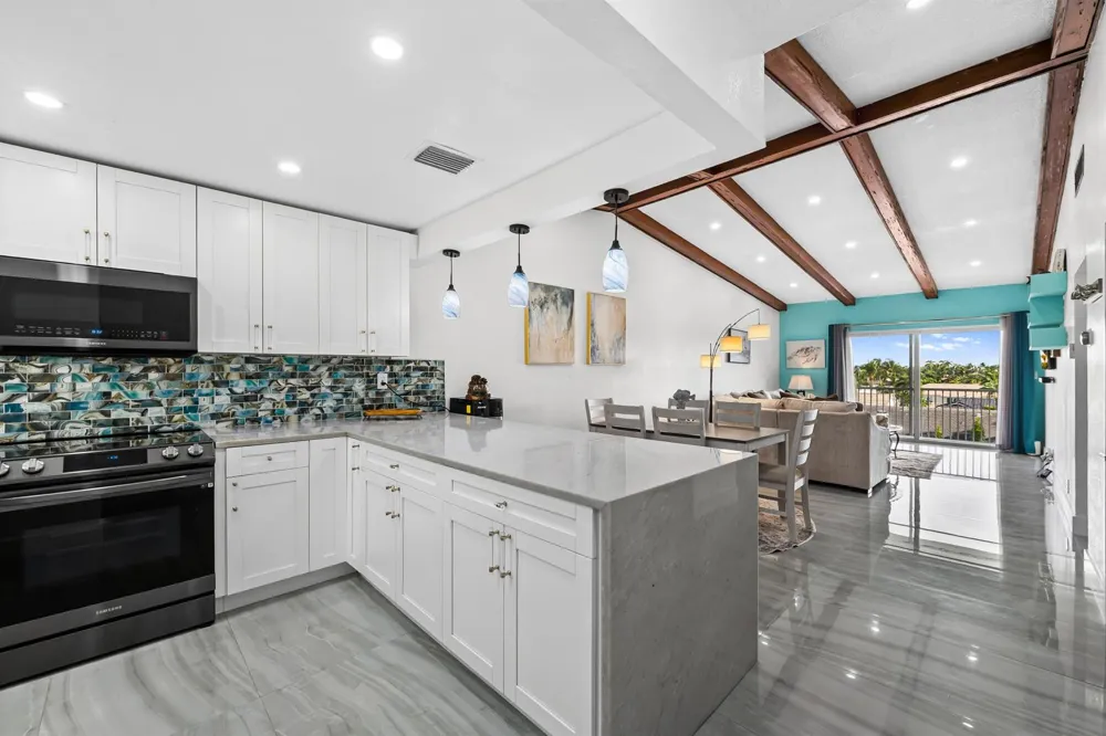 2841 NE 33rd Court #403 Fort Lauderdale, FL 33306