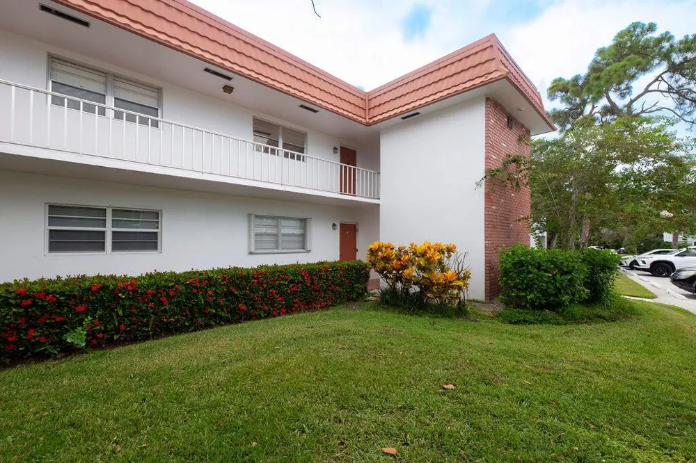 2600 SE OCEAN BOULEVARD #M1 Stuart, FL 34996