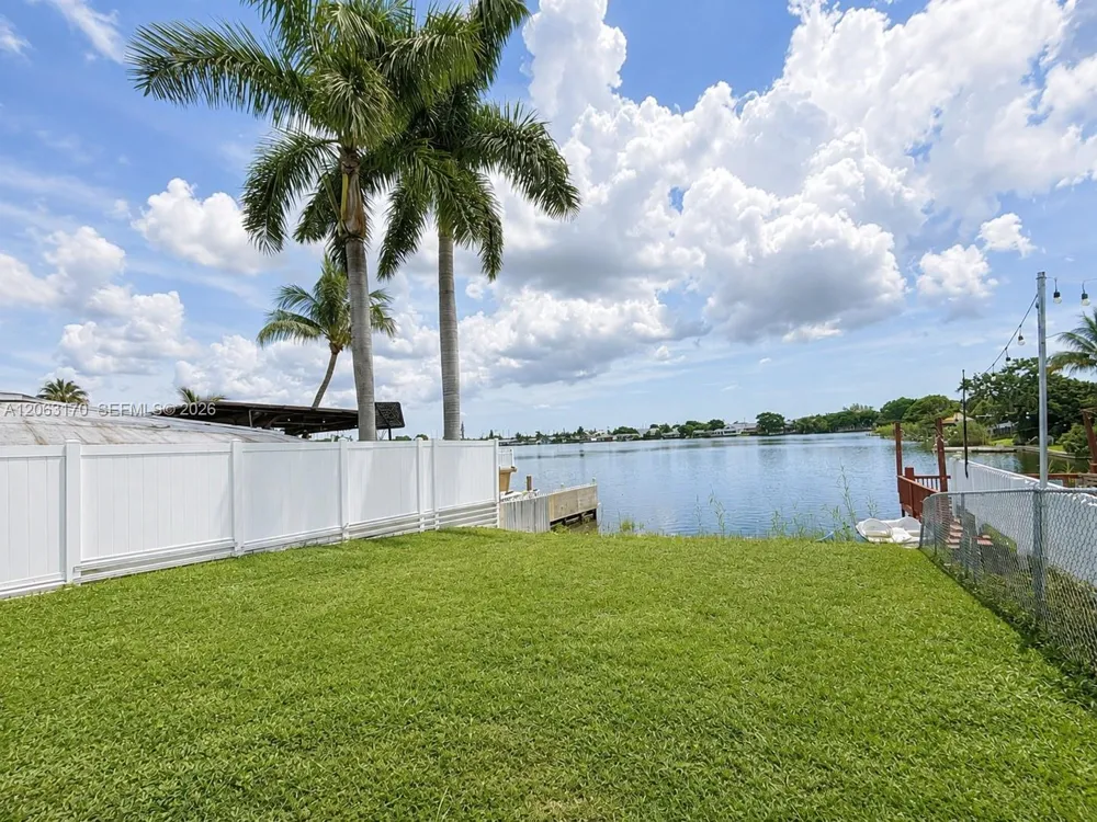 5820 Park Rd Dania Beach, FL 33312