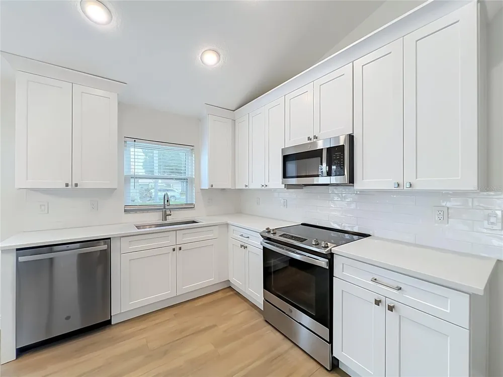 998 WHITE SPRINGS LANE Winter Springs, FL 32708