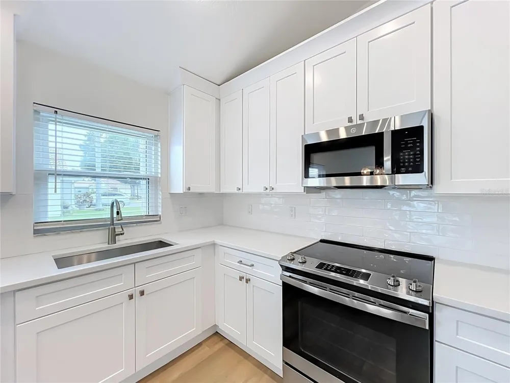 998 WHITE SPRINGS LANE Winter Springs, FL 32708