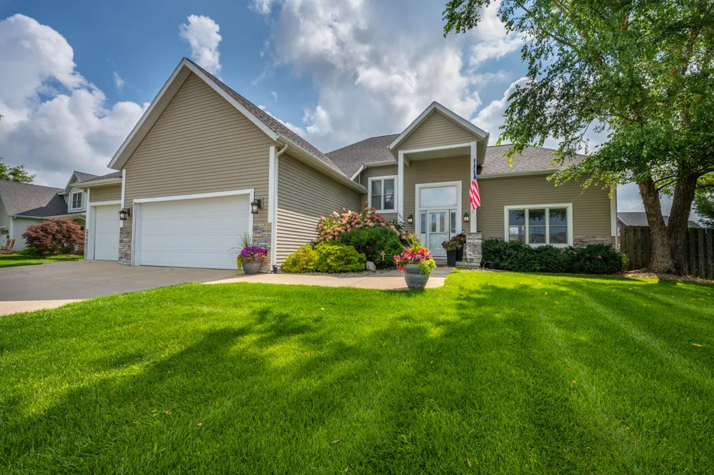 5901 Wabash Lane Stevensville, MI 49127