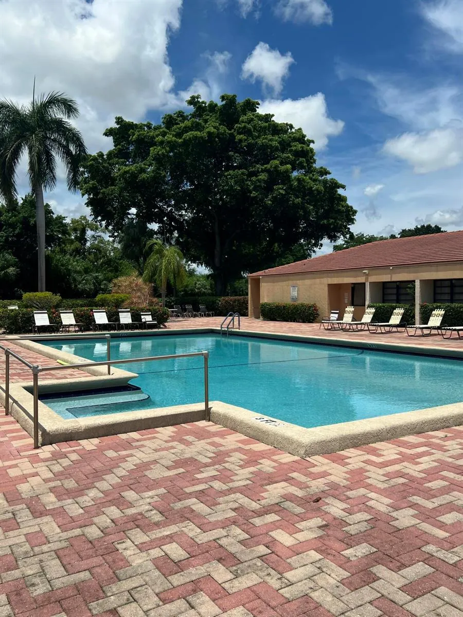 5718 Coral Lake Drive #206 Margate, FL 33063