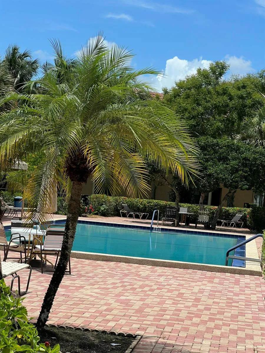 5718 Coral Lake Drive #206 Margate, FL 33063