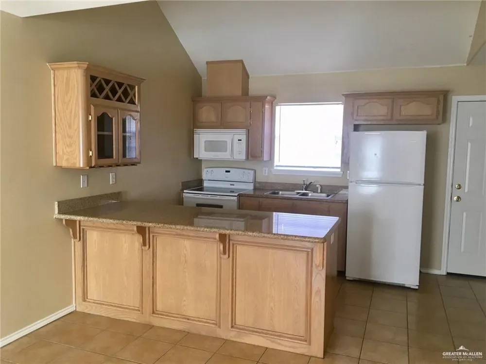 2503 Salvatierra Avenue #10 Edinburg, TX 78541