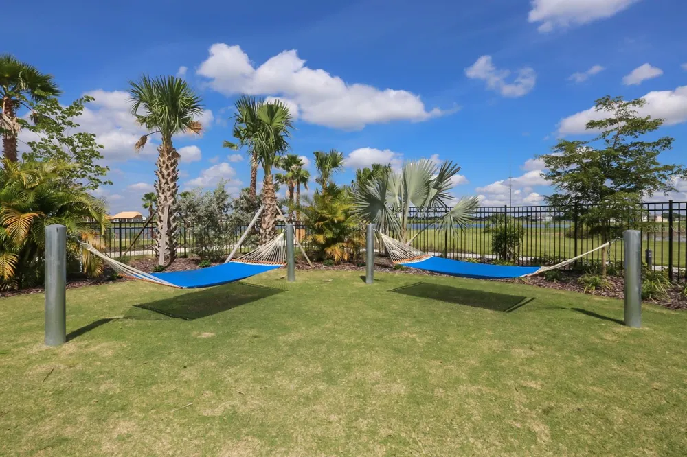 5450 WAYFARER AVENUE Apollo Beach, FL 33572