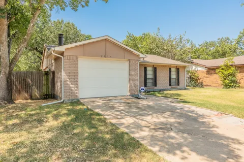 2817 Eddie Place