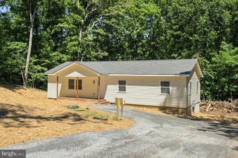 135 YARNELL COURT
