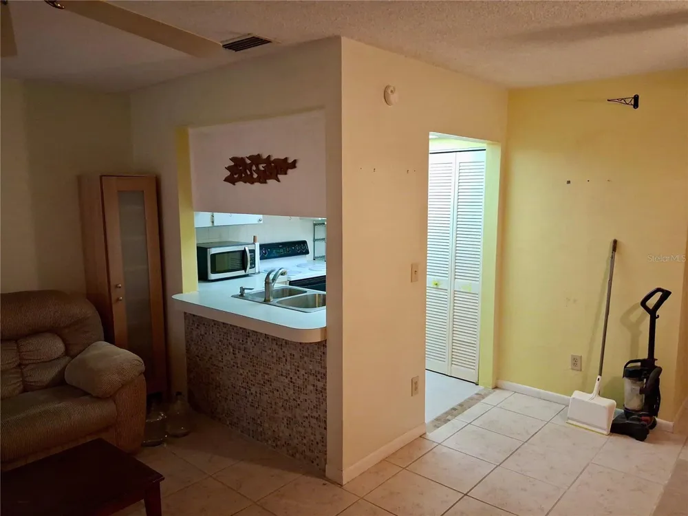 1250 S PINELLAS AVENUE #511 Tarpon Springs, FL 34689