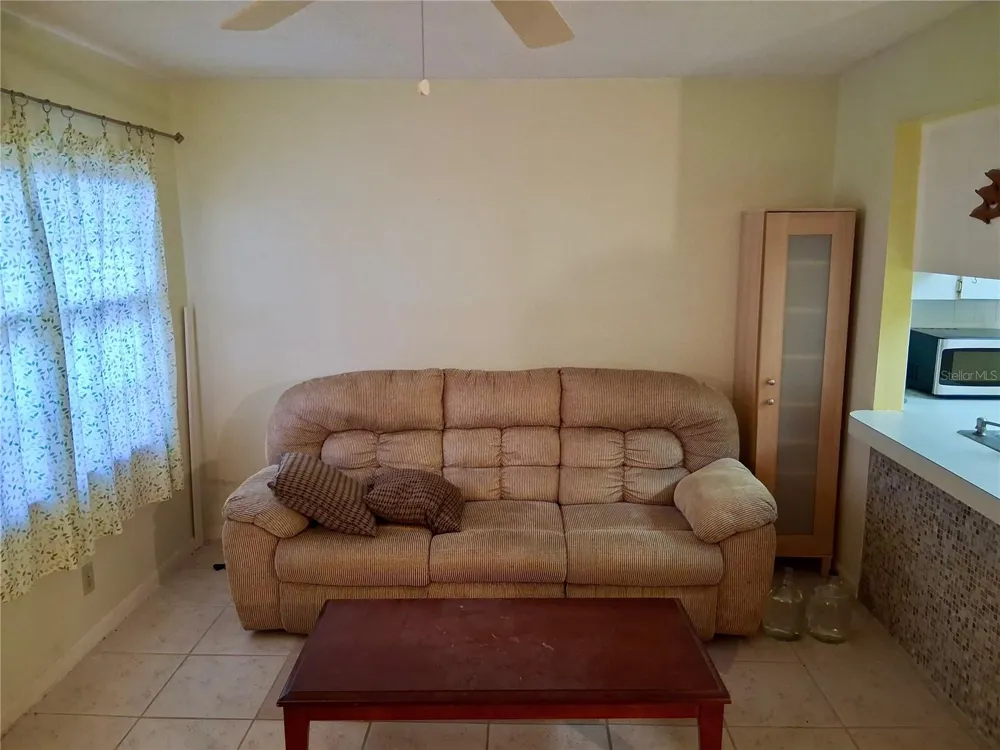 1250 S PINELLAS AVENUE #511 Tarpon Springs, FL 34689