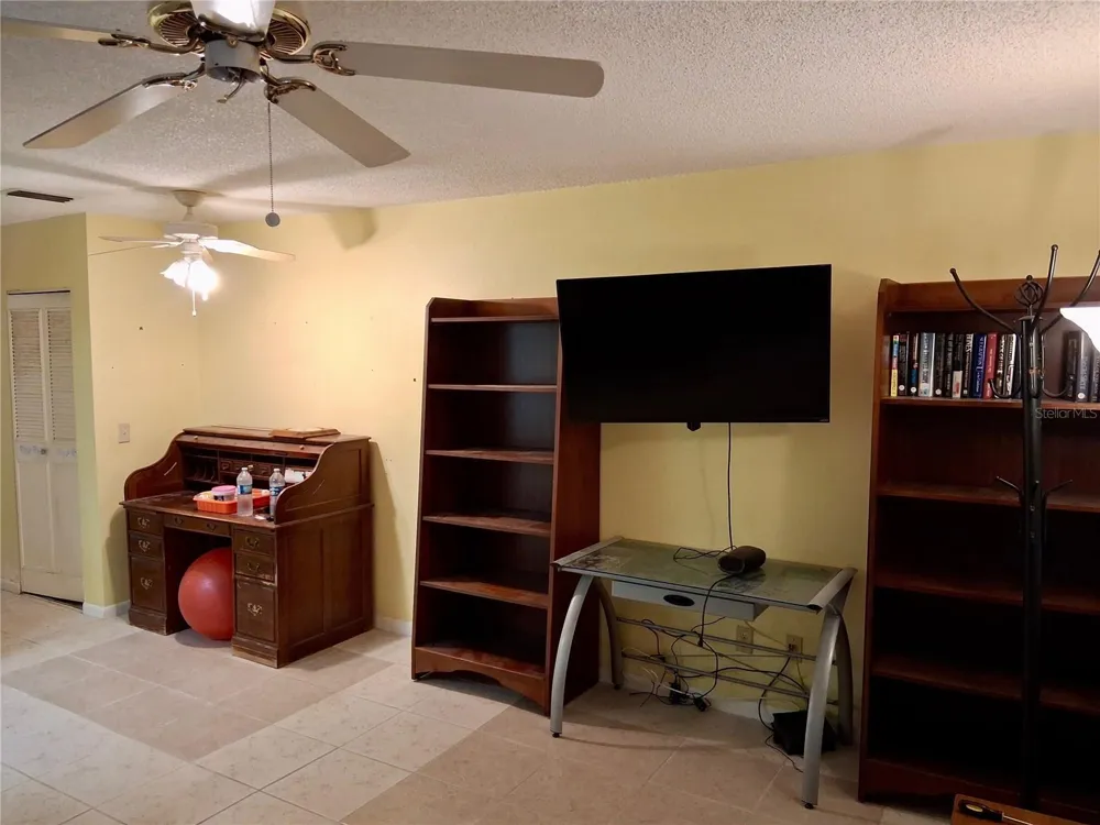 1250 S PINELLAS AVENUE #511 Tarpon Springs, FL 34689